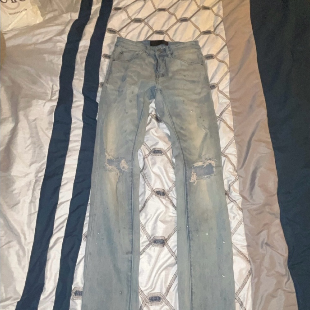 Tulones Men’s Distressed Gray Jeans